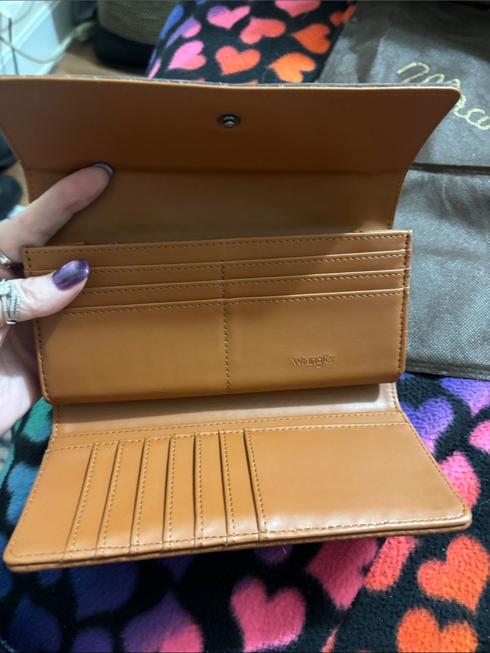 Wrangler Brown Tooled Floral Leather Wallet with Gold Logo - Picture 3 of 4